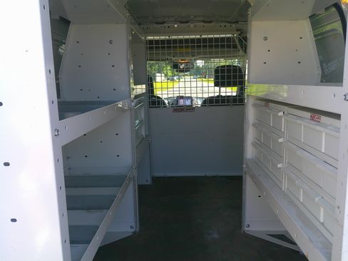 Used 2021 Ford Transit Connect XLT image 13