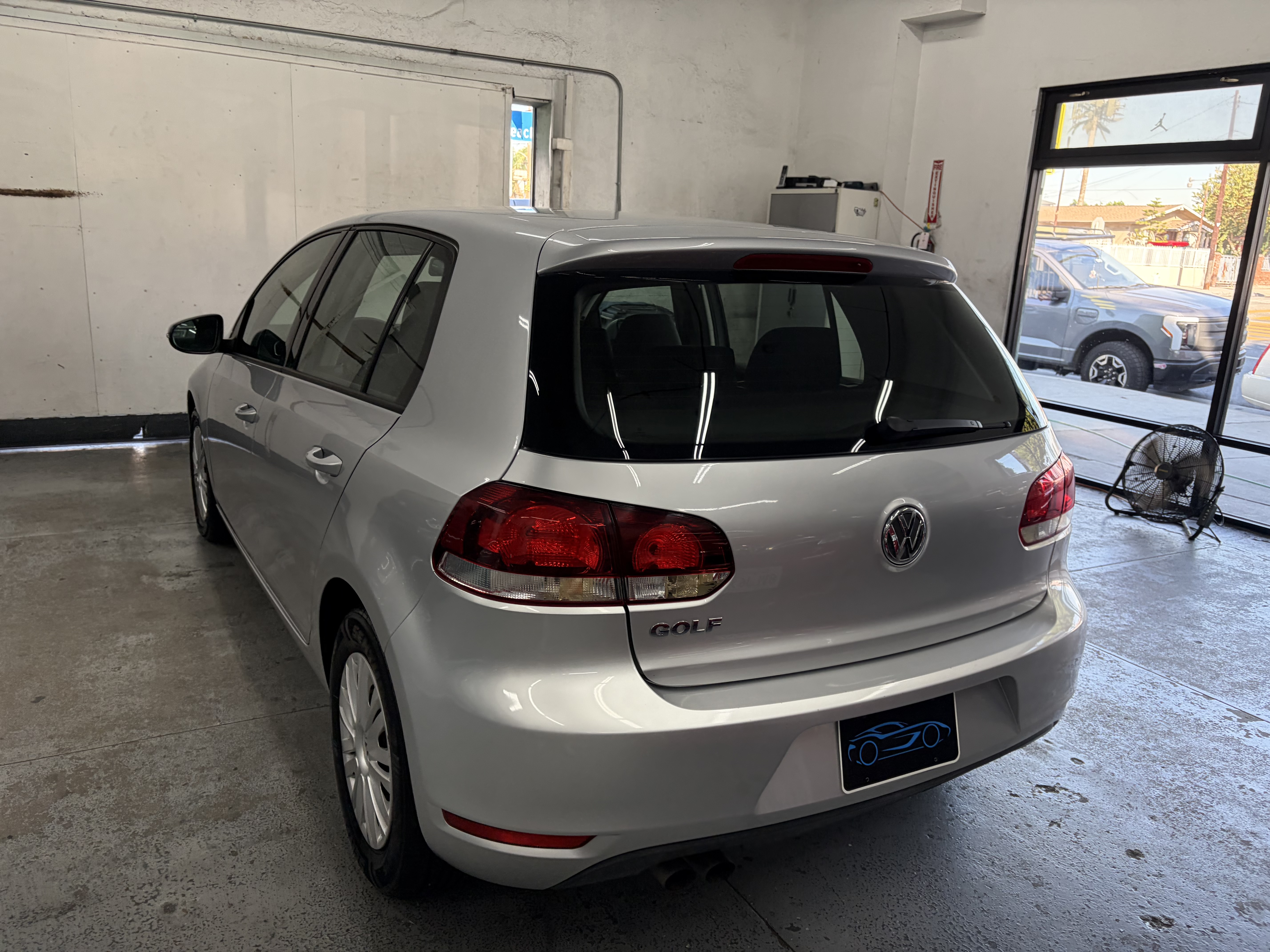 Used 2013 Volkswagen Golf 4-Door FWD image 6
