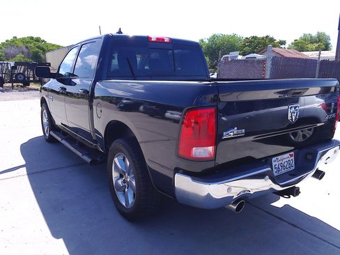 Used 2016 RAM 1500 SLT image 3