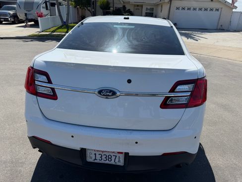 Used 2018 Ford Taurus Police Interceptor FWD image 4