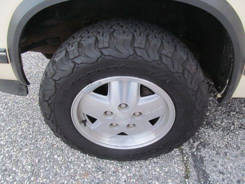 Used 1989 Chevrolet S10 Blazer image 21