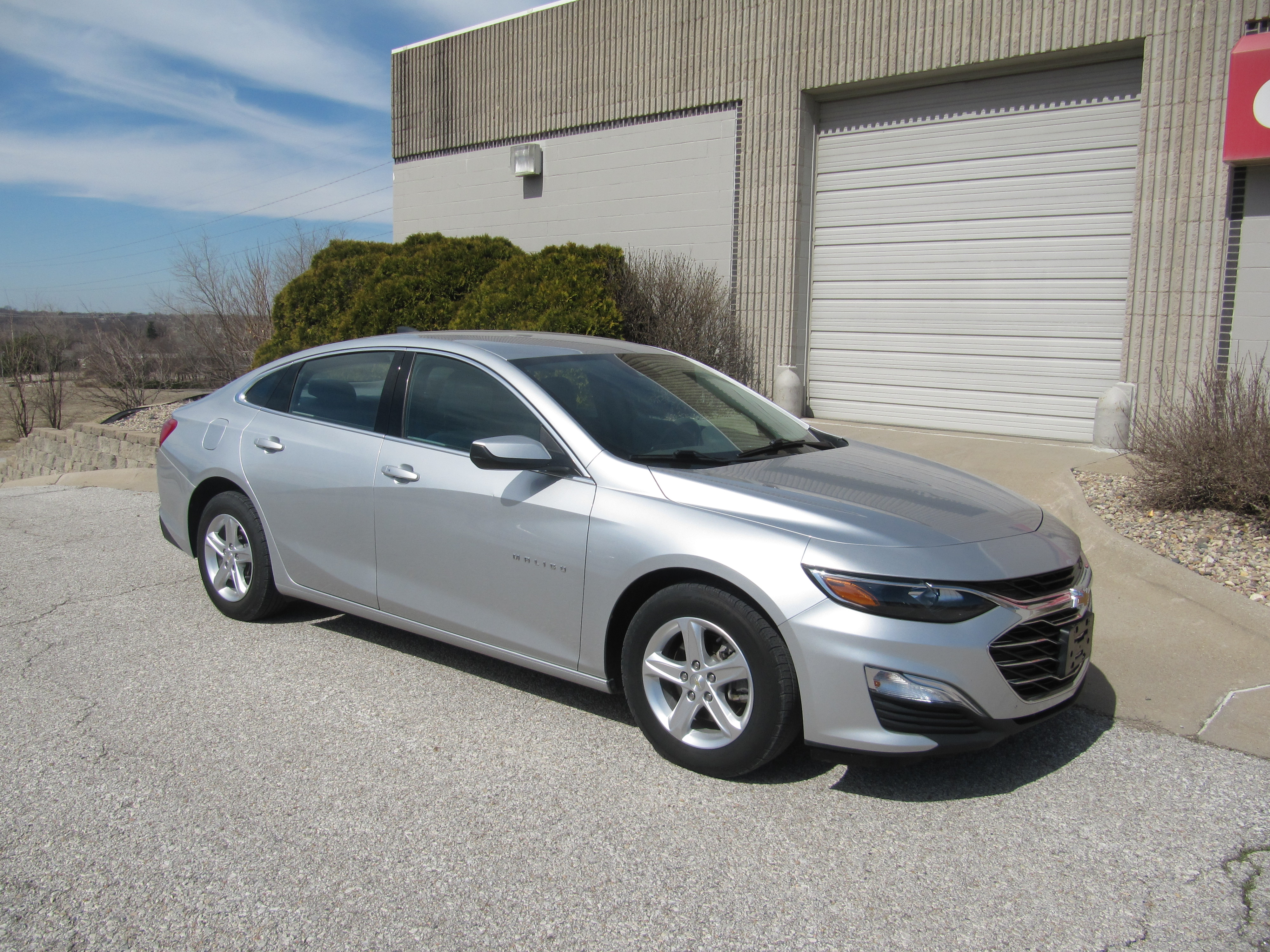 Used 2022 Chevrolet Malibu LS FWD image 1
