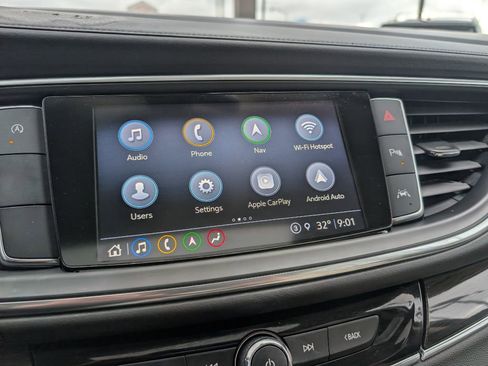 Used 2023 Buick Enclave Essence image 14