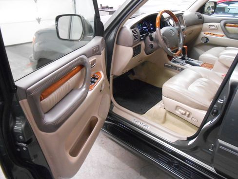 Used 2007 Lexus LX 470 image 8