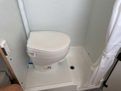 New 2025 Mercedes-Benz Sprinter 2500 image 21