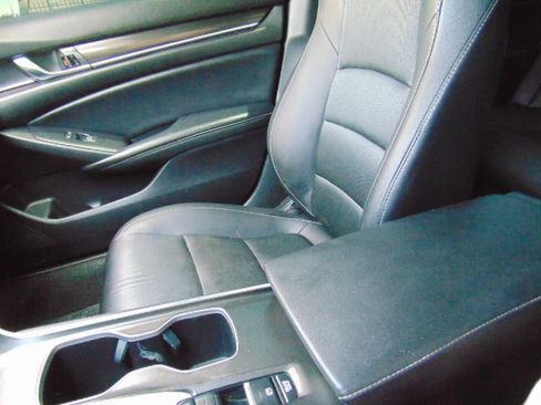 Used 2021 Honda Accord Sport image 20