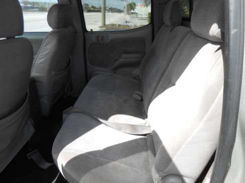 Used 2002 Toyota Tacoma PreRunner image 17