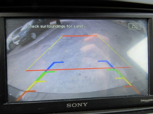 Used 2013 Subaru XV Crosstrek 2.0i Premium image 21