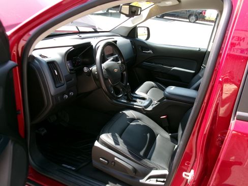 Used 2019 Chevrolet Colorado Z71 image 9