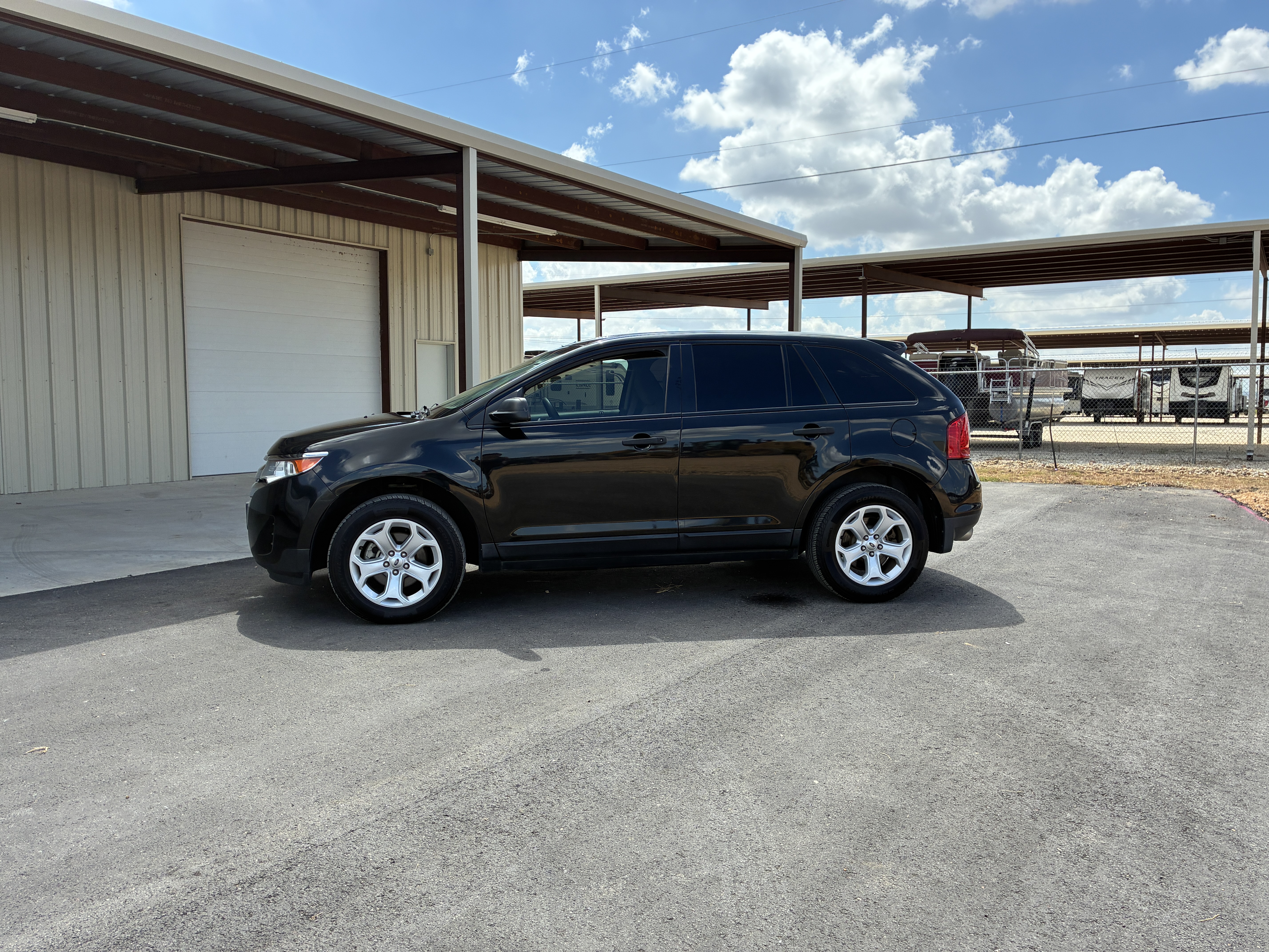 Used 2014 Ford Edge AWD SE image 2