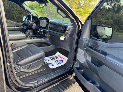Used 2025 Ford F150 Lariat image 34