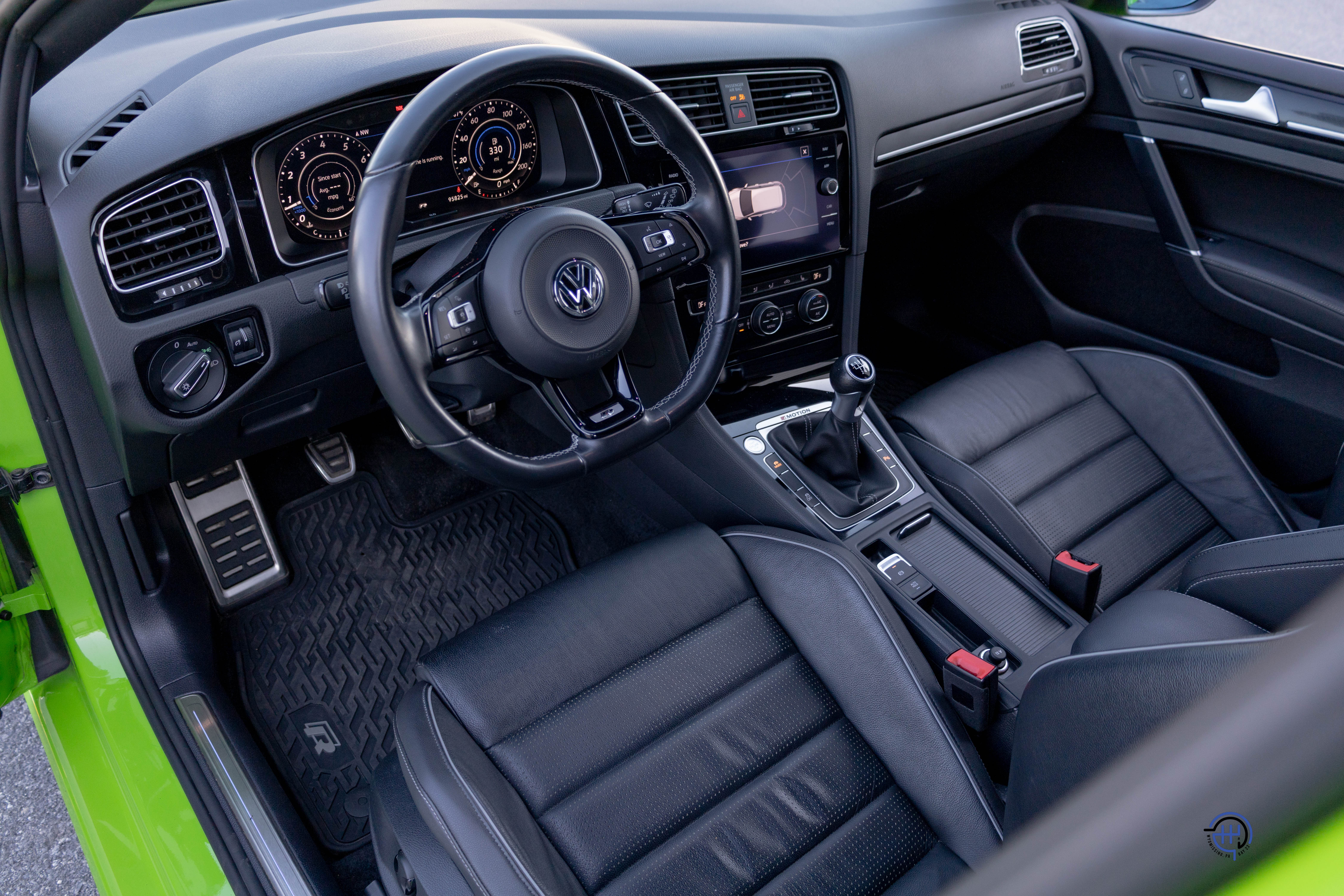 Used 2019 Volkswagen Golf R AWD/4WD image 28
