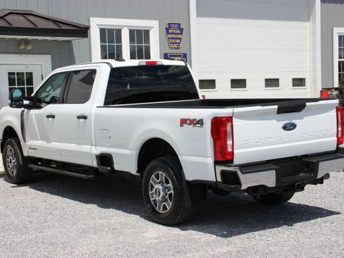 Used 2025 Ford F250 4x4 Crew Cab Super Duty image 7