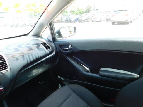 Used 2016 Kia Forte LX image 19