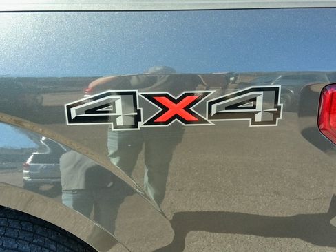 Used 2015 Ford F150 XLT image 18