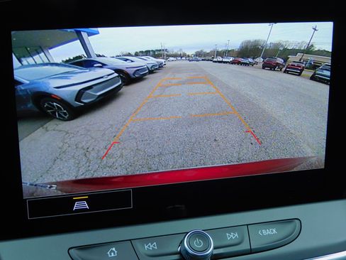 Used 2024 Chevrolet Blazer LT image 6