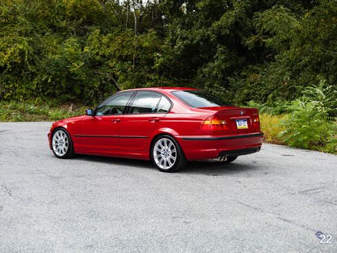 Used 2005 BMW 330i image 6