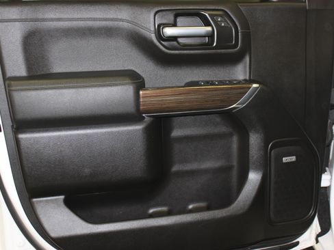 Used 2020 Chevrolet Silverado 1500 LT Trail Boss image 27