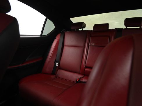 Used 2022 Lexus IS 300 image 36