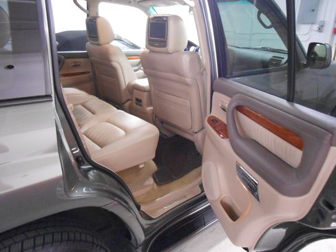 Used 2007 Lexus LX 470 image 11