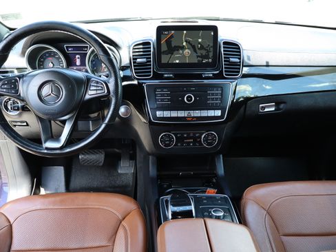 Used 2018 Mercedes-Benz GLS 550 4MATIC image 20