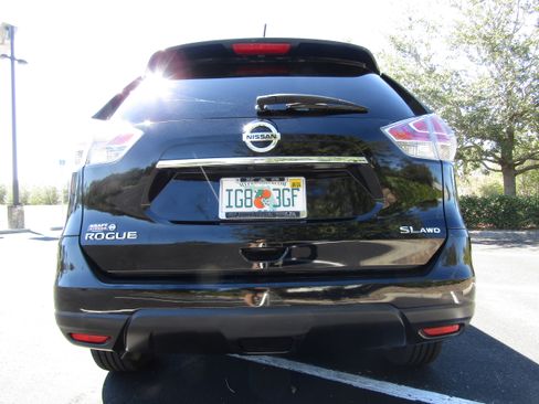Used 2015 Nissan Rogue SL image 4