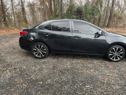 Used 2019 Toyota Corolla SE image 18