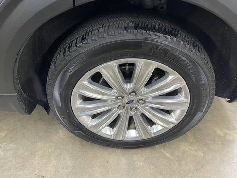 Certified 2022 Ford Explorer Limited image 11