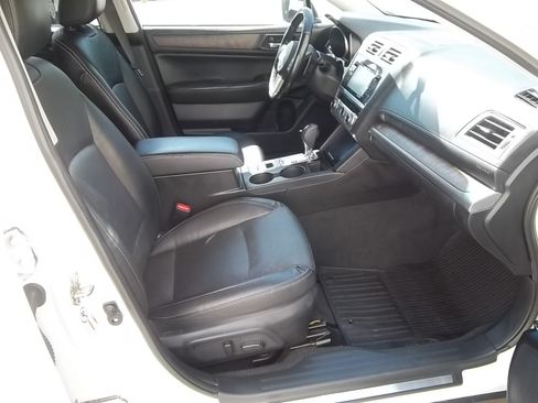 Used 2016 Subaru Outback 2.5i Limited AWD/4WD image 26