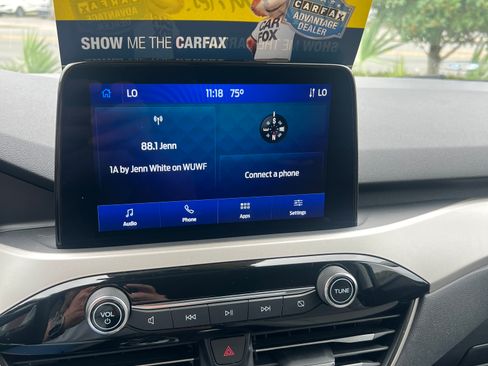 Used 2022 Ford Escape SE image 12