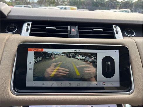 Used 2020 Land Rover Range Rover Sport SE image 34