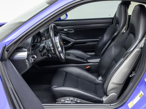 Used 2016 Porsche 911 Carrera GTS image 5