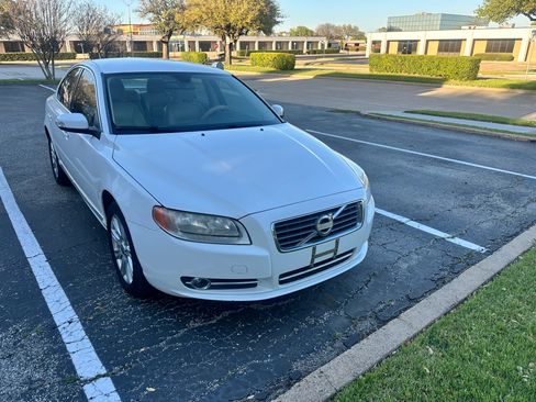 Used 2011 Volvo S80 3.2 image 1
