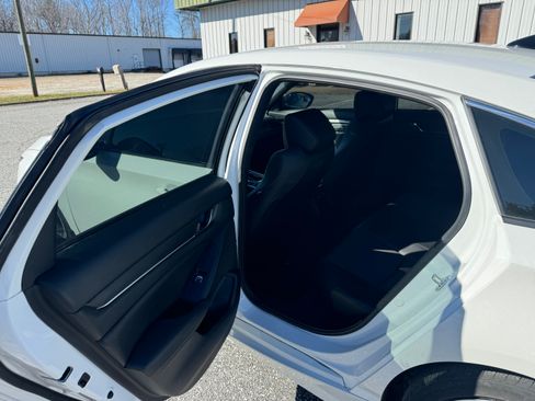Used 2022 Honda Accord Sport image 14