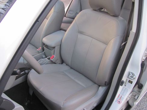 Used 2012 Subaru Forester 2.5X Limited image 18