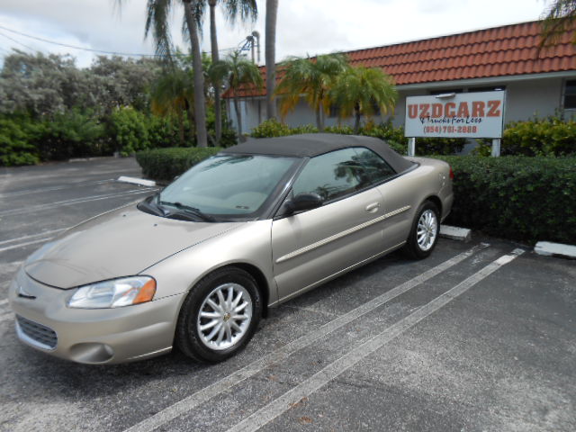 Used 2003 Chrysler Sebring LXi Convertible FWD image 1