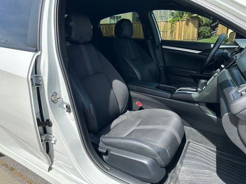 Used 2019 Honda Civic Sport image 17