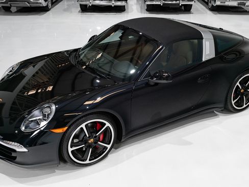 Used 2015 Porsche 911 Targa 4S image 22