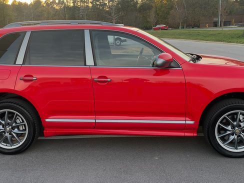 Used 2006 Porsche Cayenne S Titanium Edition image 5