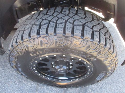 Used 2019 RAM 2500 4x4 Crew Cab Tradesman image 23