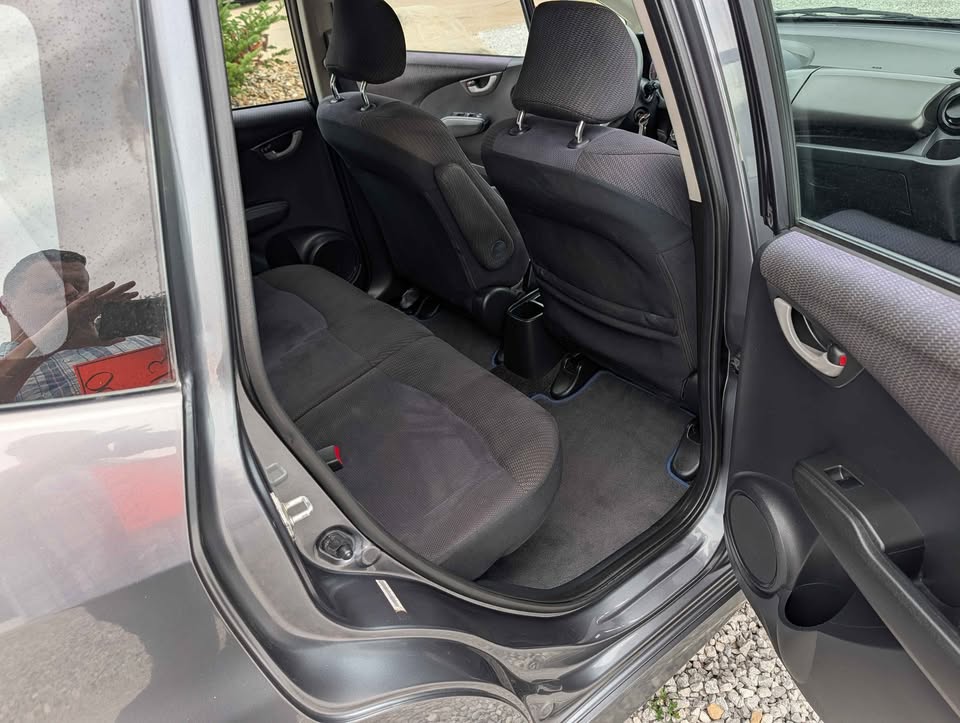 Used 2013 Honda Fit Sport image 8