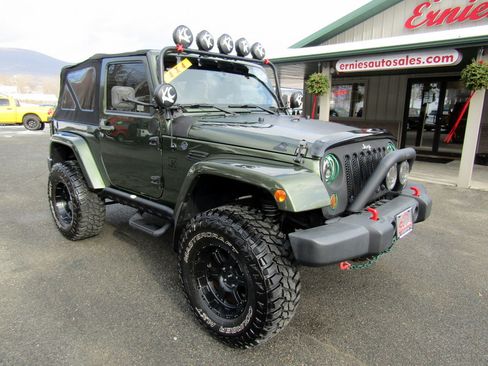 Used 2008 Jeep Wrangler Sahara image 2