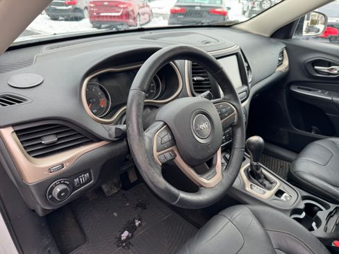 Used 2015 Jeep Cherokee Limited image 7