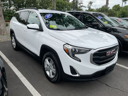 Used 2018 GMC Terrain AWD SLE image 1