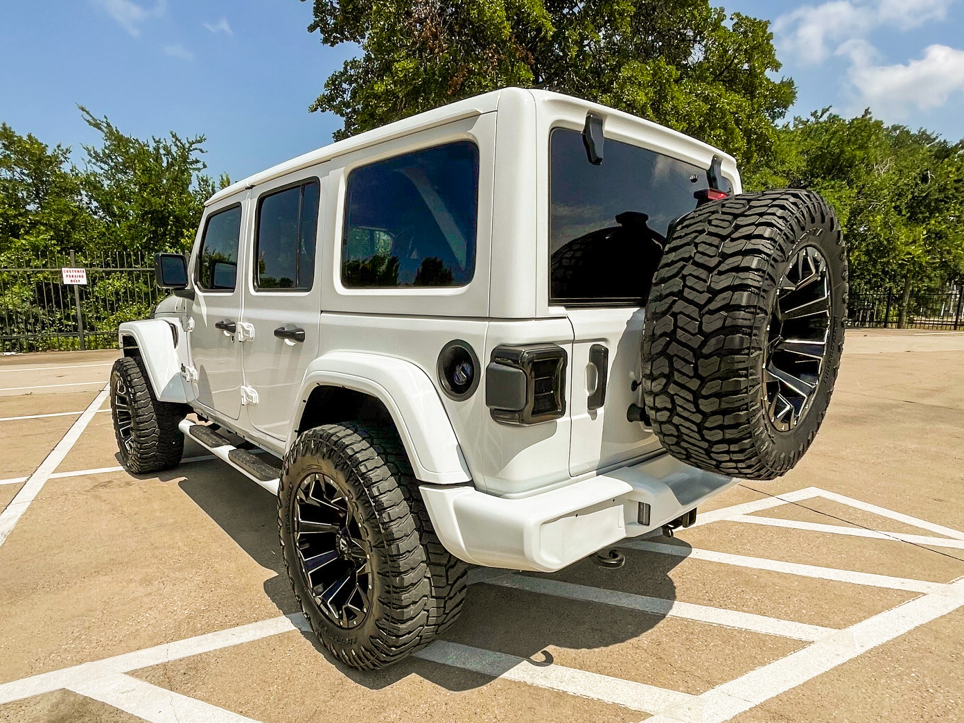 Used 2021 Jeep Wrangler Unlimited AWD/4WD image 4