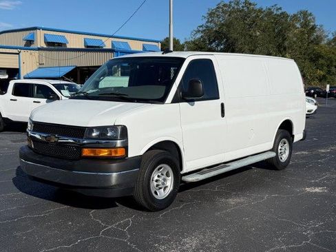 Used 2024 Chevrolet Express 2500 image 2