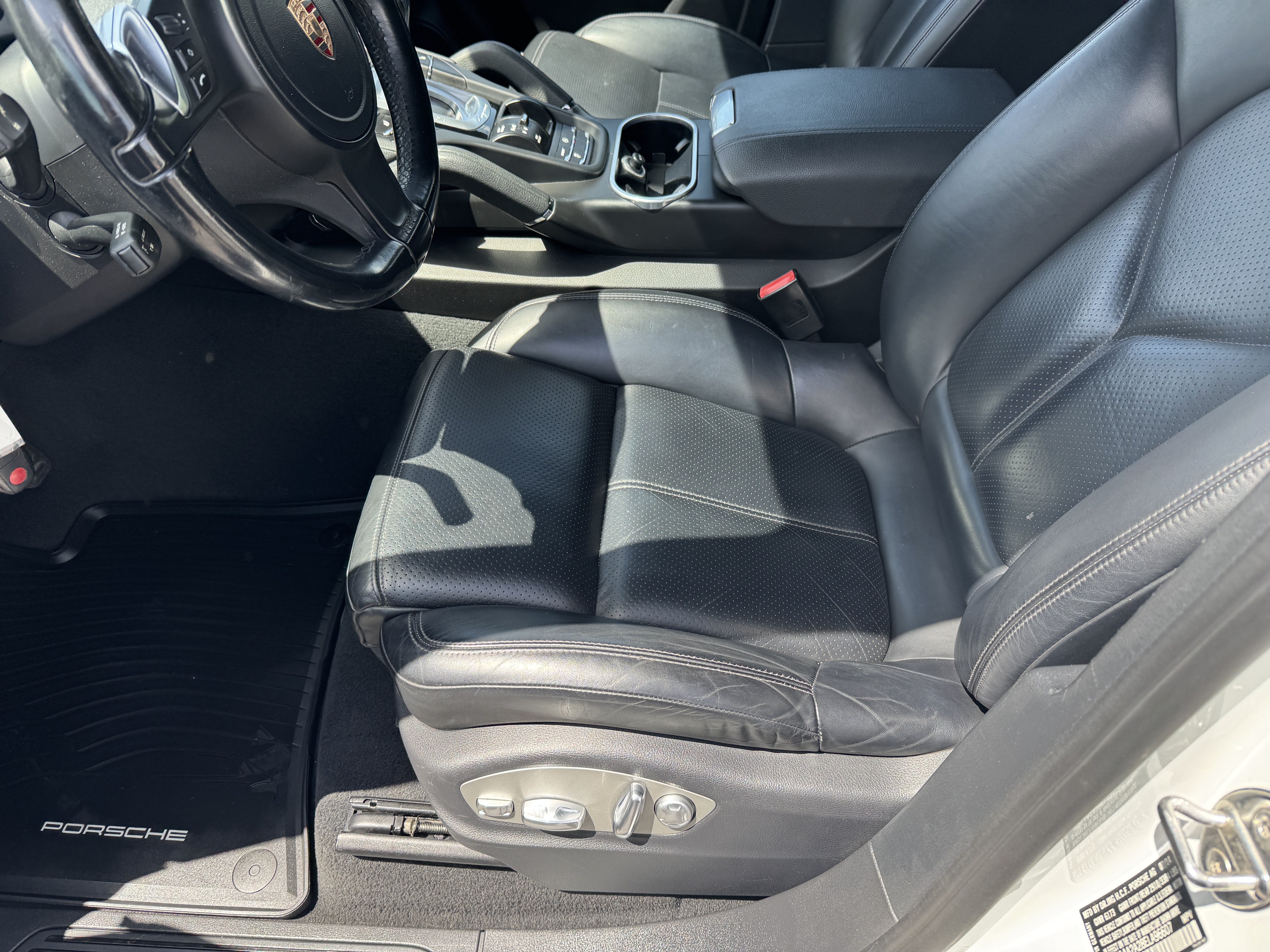 Used 2014 Porsche Cayenne UNAVAIL AWD/4WD image 14