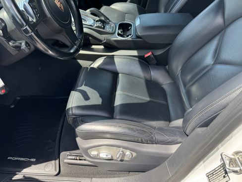 Used 2014 Porsche Cayenne AWD/4WD image 14