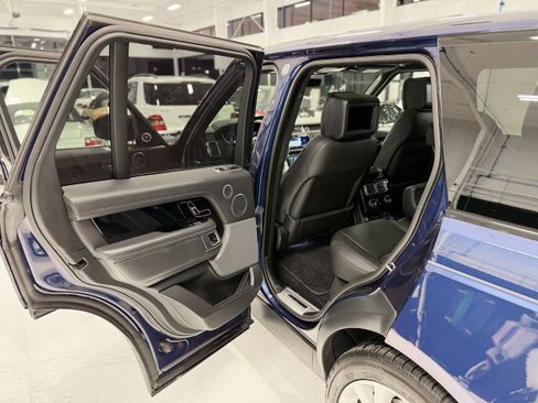Used 2019 Land Rover Range Rover Supercharged image 18