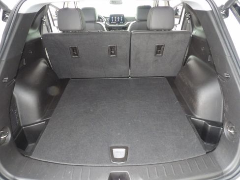 Used 2024 Chevrolet Blazer LT image 18